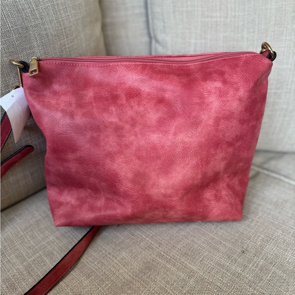 Pink Duffle crossbody bag nwot - Picture 4 of 16